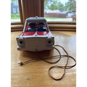 Fisher Price Little People Nifty Station Wagon Pull Toy Figures Red White 2018